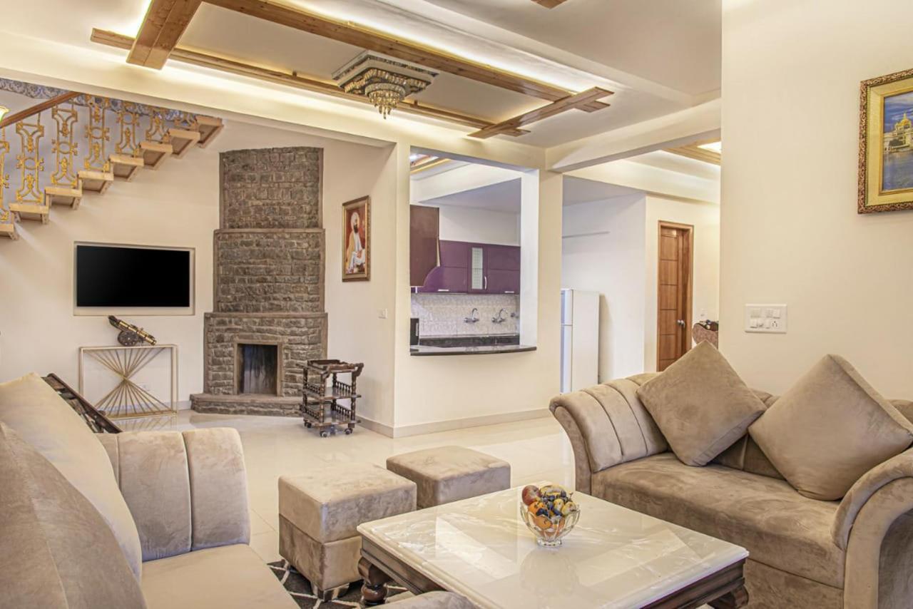 The Himalayan Mansion: Serviced Villa with Open-Air Lawn in Kasauli Exterior photo